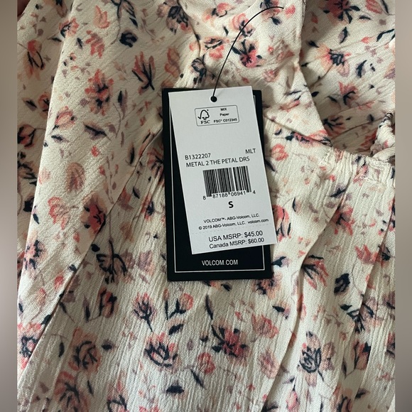 Volcom Metal 2 The Petal Dress Small Floral Sundress NWT mini summer skater - Picture 6 of 7
